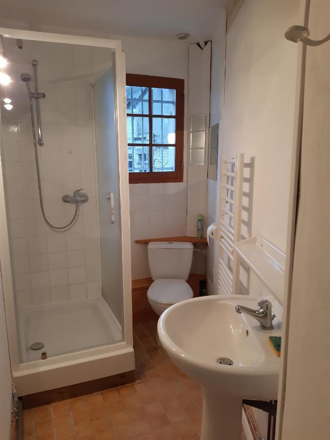 Chambres D'Hotes Sur La Courtine De Coucy Exterior photo