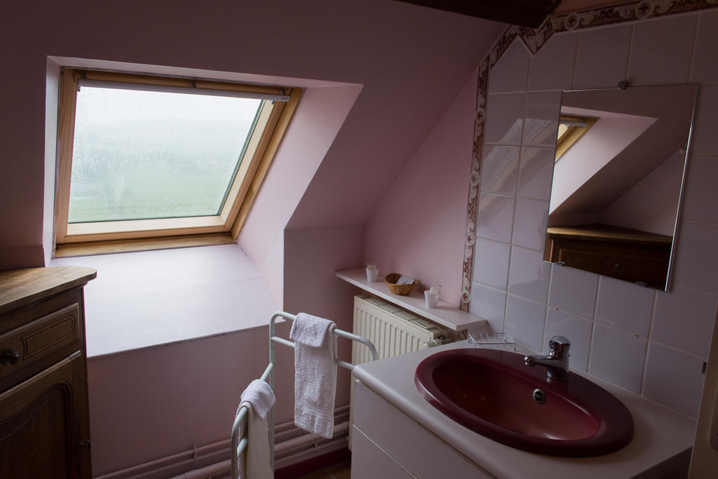 Chambres D'Hotes Sur La Courtine De Coucy Room photo